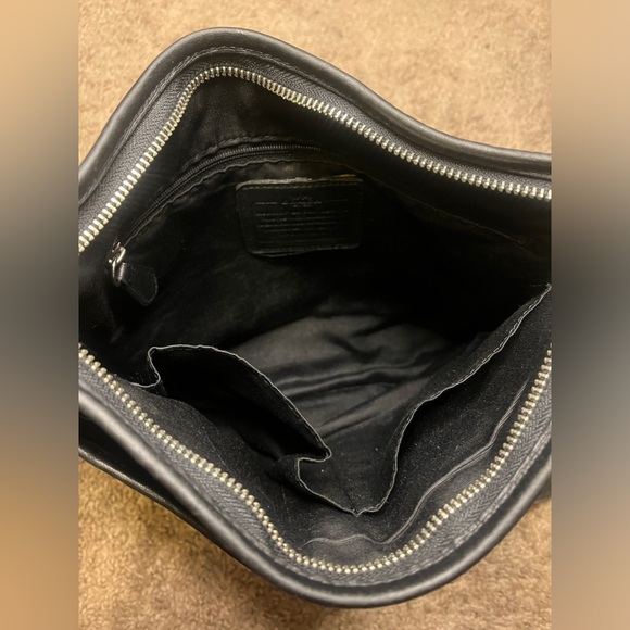 Black Coach CrossBody bag !  USED! - Picture 3 of 7